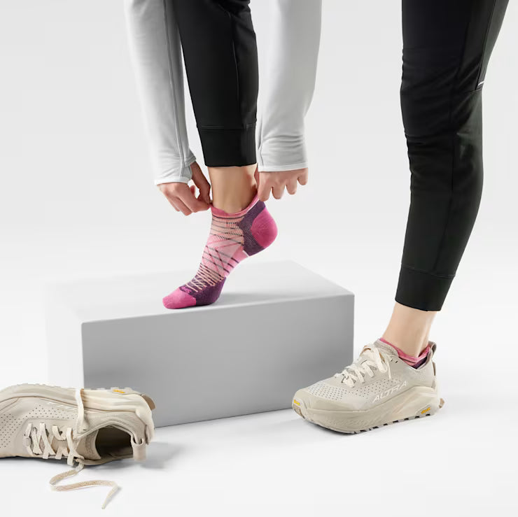 Smartwool Merino Socks Women's Run Stripe Low Ankle Socks - Image 2